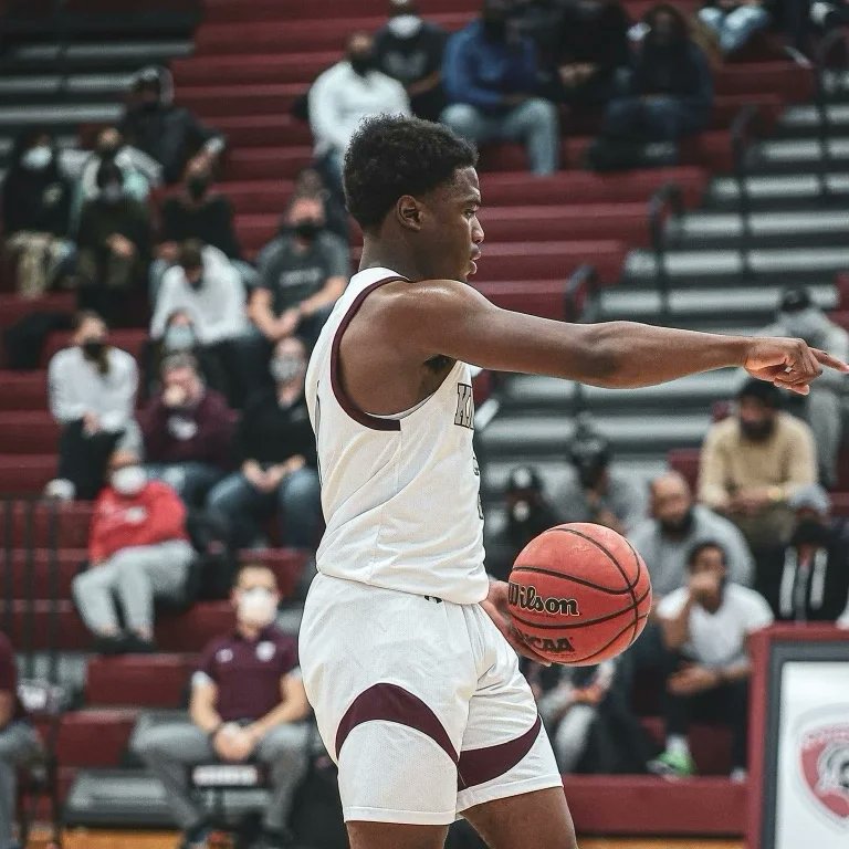 ThomasDaleBball's tweet photo. Congratulations to our #3 Miles Phillips on surpassing 1000 points for his career in last nights game against Meadowbrook. Congrats @MilesPhillips10 !

#UBUNTU #TDB #GOKNIGHTS https://t.co/P9MJrJcToW