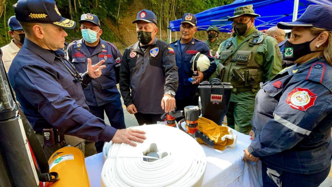 1/4 #02Feb Realicé reunión con el Sistema de Gestión de Riesgo, Órganos de Seguridad Ciudadana y FANB, para  afinar estrategias de combate contra la delincuencia organizada e incendios de cualquier naturaleza.