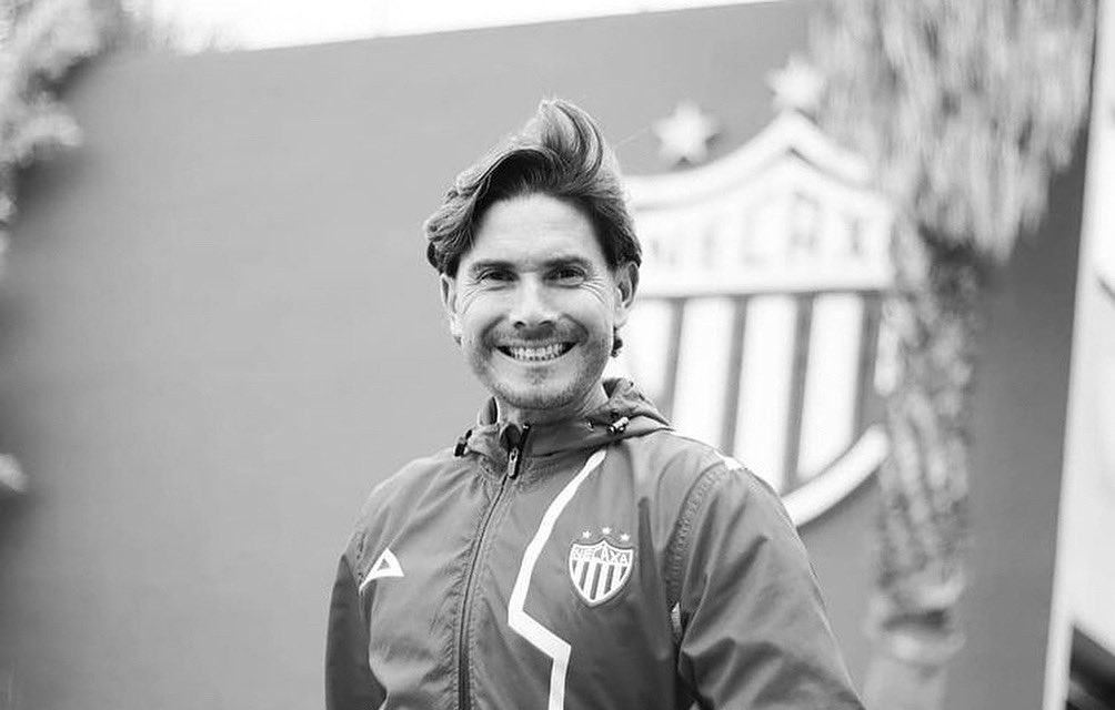 CENTELLAS LE DAN LAS GRACIAS A 'JESSE' PALACIOS ⚡️🚨

Club Necaxa femenil anunció en un comunicado la destitución de Jesús Alejandro Palacios como entrenador del conjunto de Aguascalientes.

En los próximos días se tendrá información acerca de quién tomará su lugar.