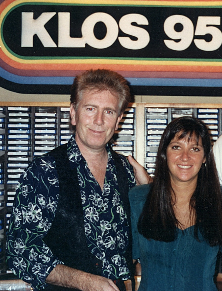 Happy Birthday Graham Nash! Thanks for joining Joni & Neil in standing up against Spotify/Rogan propaganda! 