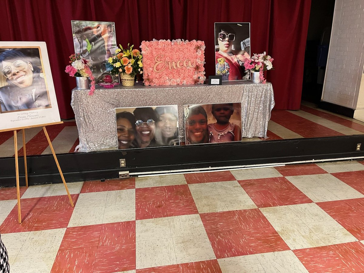 ThaddeusVLB's tweet photo. ๐Erica; we love u Queen. Thankful 4 every1 who attended y'all don't kno how much y'all presence Mean.
#LongLiveMamaELF #LLErica #LongLiveGorgeousGangsta https://t.co/z4PwwGn47T