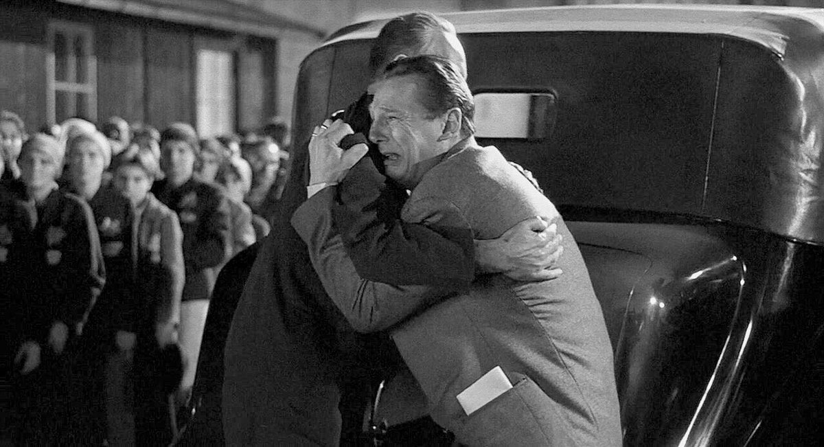 TheCinesthetic's tweet photo. Schindler’s List (1993) dir. Steven Spielberg https://t.co/ThPVOLRsRn