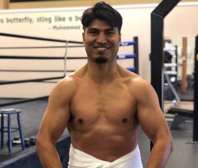RayJack97010720's tweet photo. Terrance Crawford vs Mikey Garcia who y'all got. Does Mikey have one great fight left in him. #Boxing https://t.co/AQko7HO8OU