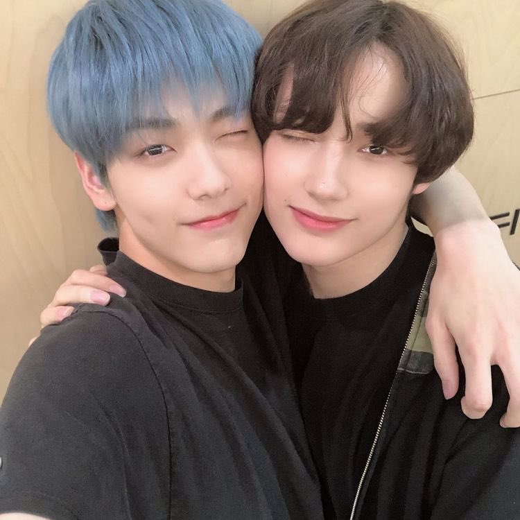 thinkp1txt's tweet photo. maknae leader cheeks https://t.co/MqLZ548BN1