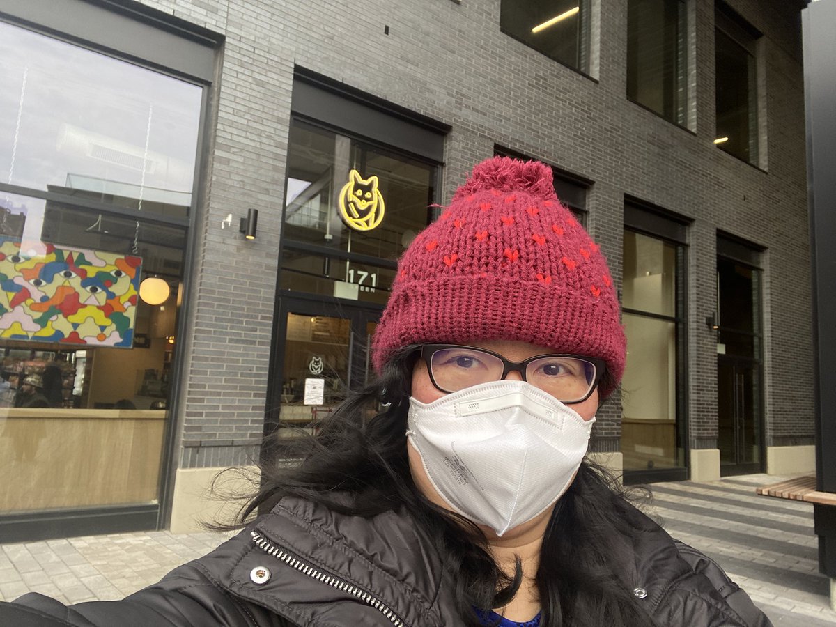 VirginiaALee's tweet photo. Excited to be writing an article on @foxtrotmarket for @FoodInstitute. Visited their newest store in Chicago’s Fulton Market neighborhood to do some research. #foodretailing https://t.co/98QhQTKmVY
