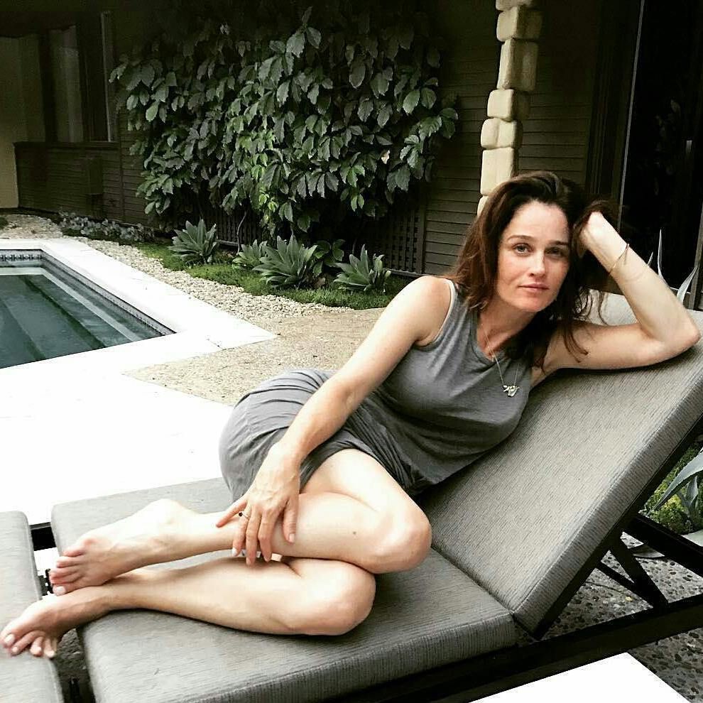 45. 10. robin tunney girlfriend material ..:∞ ♡. 