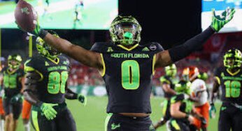 thedaviondozier's tweet photo. #AGTG After a great conversation with @bobbybentley im blessed to receive my 8th ⭕️ffer from @USFFootball @jakeganus @adamgorney @ChadSimmons_ @Tpelkey @MoodyFBall https://t.co/QYqiYQS2rU