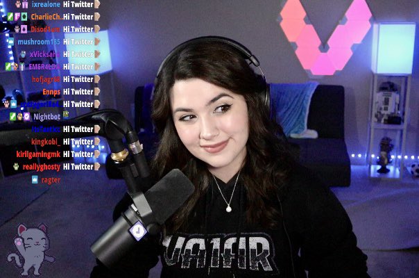 ValarRL's tweet photo. Live! Giving away Tw Dracos on #RocketLeague and hosting viewer tourneys! 

https://t.co/0IxGrRADqu https://t.co/nf60Fqcd9T