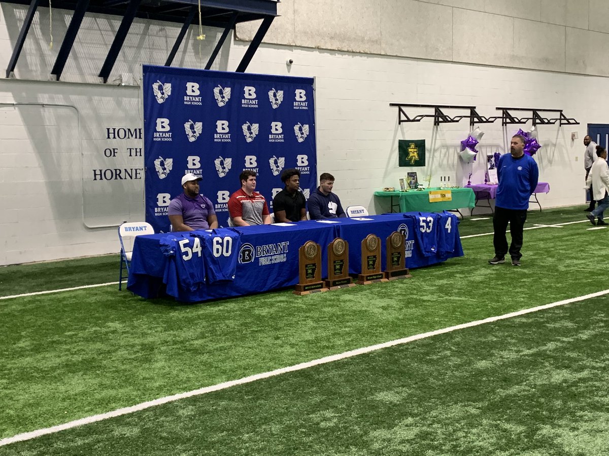 These four guys were part of a Bryant football program that is one of the greatest dynasties Arkansas has ever seen. Congrats to each of them #arpreps 

<a href="/Willdeal4Iv/">The WILLDEAL4 (William Diggins, IV C/O ‘22)</a> <a href="/brooks_edmonson/">Brooks Edmonson</a> <a href="/1Roberthendrix/">robert hendrix !</a> <a href="/Brandon_Jones12/">Brandon Jones</a> <a href="/Buck_James212/">Buck James</a> @Hornet_TD_Club