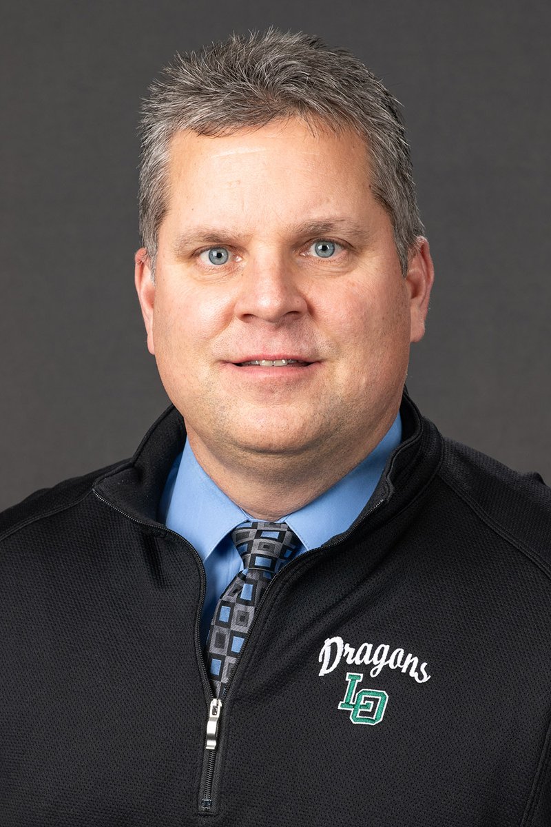 Congratulations to <a href="/LkOrionHS/">Lake Orion High School</a> football/athletic director Chris Bell on his induction into the Michigan High School Football Coaches Association Hall of Fame as part of the 2022 class. He'll be inducted this summer.
lakeorionschools.org/default-post-p…