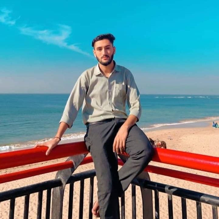rasoolbashir_1's tweet photo. #NewProfilePic https://t.co/mf0OhvZpht