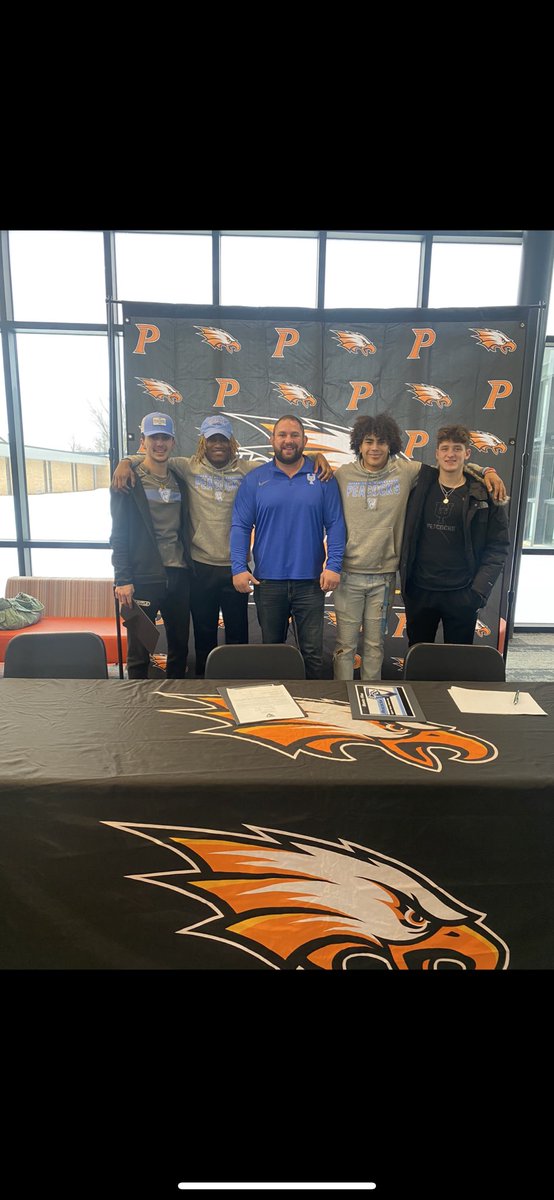 Super excited for these young men!!! Congratulations enjoy your day and let’s go to work! <a href="/Upper_Iowa_FB/">Upper Iowa Football</a> <a href="/PrairieFootball/">Prairie Football</a> <a href="/LevelUp7on7/">Level Up 7on7</a> <a href="/HDELITE1/">HD_ELITE</a> <a href="/BlaineStepanek/">Blaine Stepanek</a> <a href="/lonny_melvin/">Lonny Melvin Jr</a> <a href="/Jakewalt05/">Jake Walter</a> <a href="/FlissDionte/">Dionte Fliss</a>