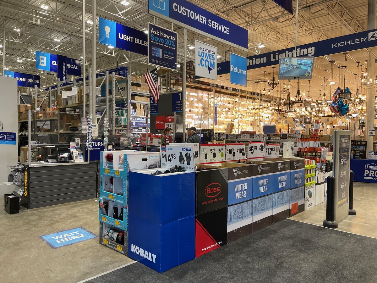 With the winter storms coming, District 829 is focused on getting everything out and ready to support the communities. Everyone stay safe and be prepared. #R21winterstormprep <a href="/kplowery6b/">Kyle Lowery</a> <a href="/ShawnMcpherson/">Shawn McPherson</a> <a href="/NestorAndino1/">Nestor Andino</a> <a href="/neace_jason/">Jason Neace</a>