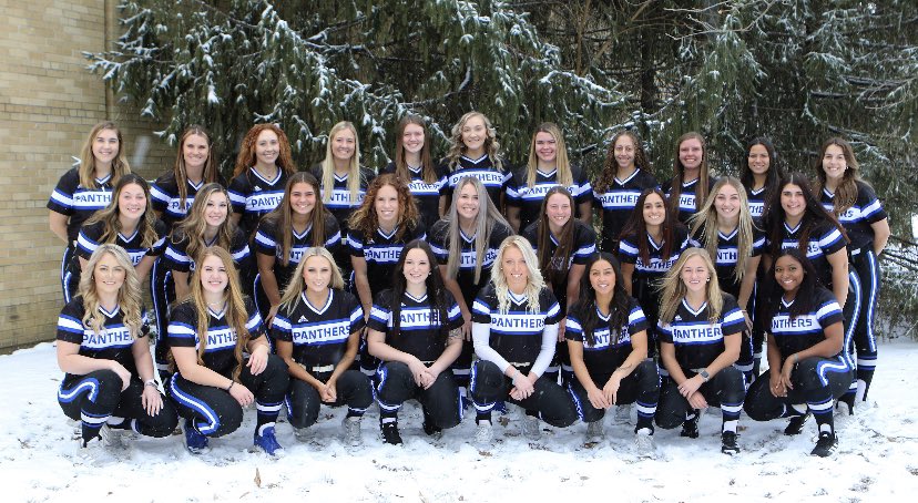 Happy National Girls and Women in Sports Day to my favorites 💙. These ladies are strong, empowered and passionate young women who will accomplish amazing things throughout their lifetime. #NWGSD