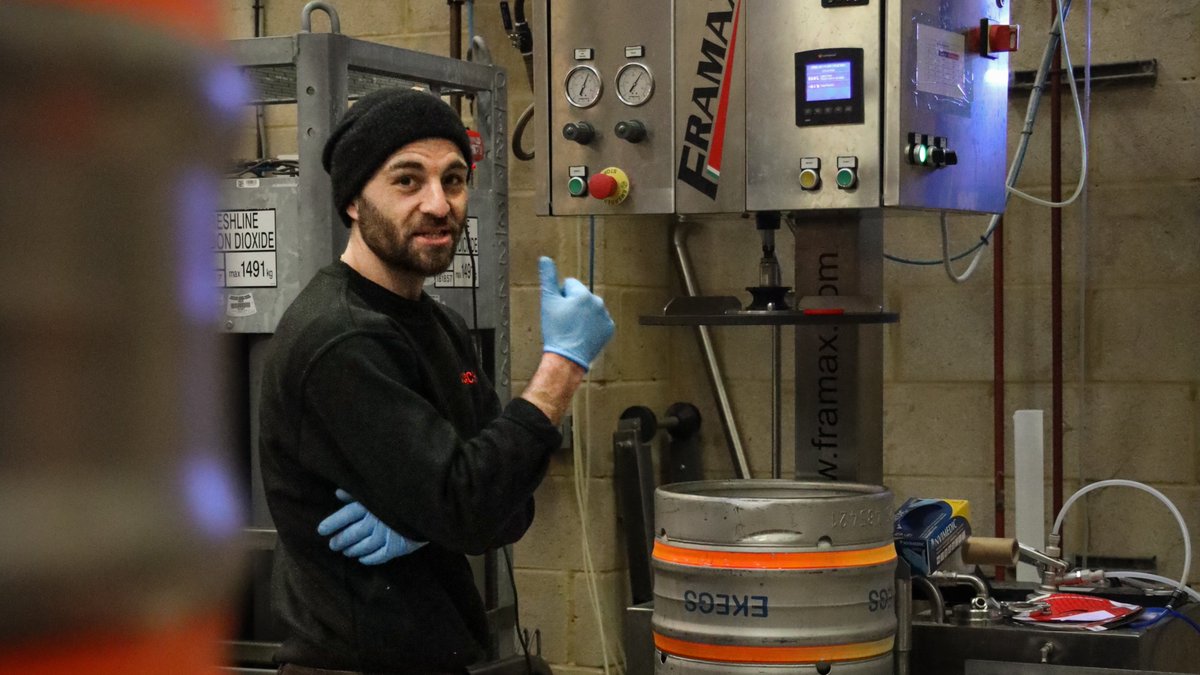 Redchurchbrewer's tweet photo. Thumbs up if you thought it was Thursday all day 👍 Get us a beer... https://t.co/Ue93IczzeV