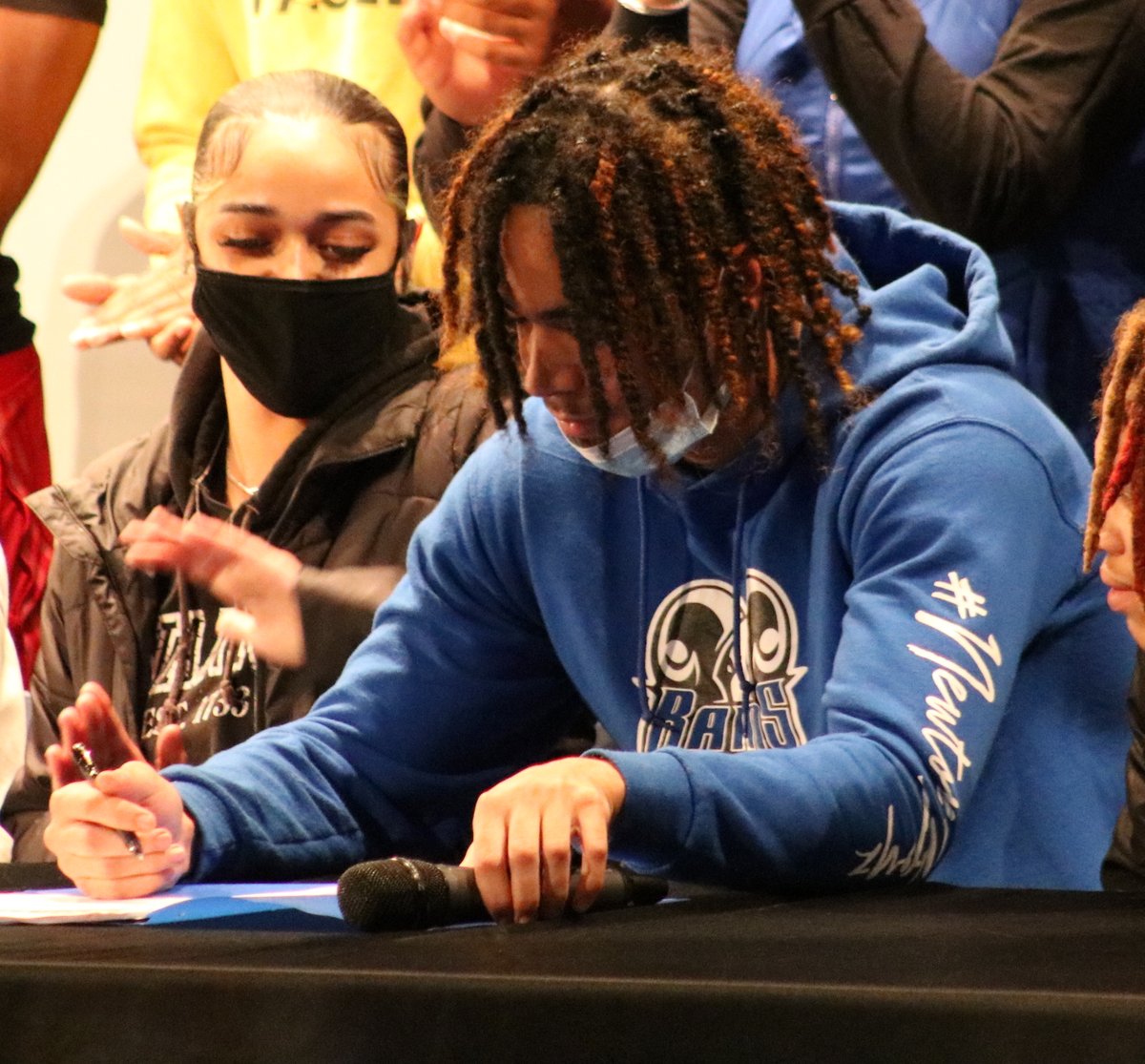 CovNewsSports's tweet photo. National Signing Day 

@AthleticsNewton (Part 2) 
@Reed2M 
@MullixTahjae 
@Tanner12W 
@dvonhubbard1 https://t.co/eayox2GQaB