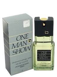 GiGi_Faiza's tweet photo. Markeey Caaqibada lahaayeen 😂 Somali men used to share this cologne every family had one! That was then when sharing was caring #Soomalia #1ManShow now they each have Bleu Chanel if you smell one no need to see the next one ahahahhah https://t.co/QPgq7Xia6o