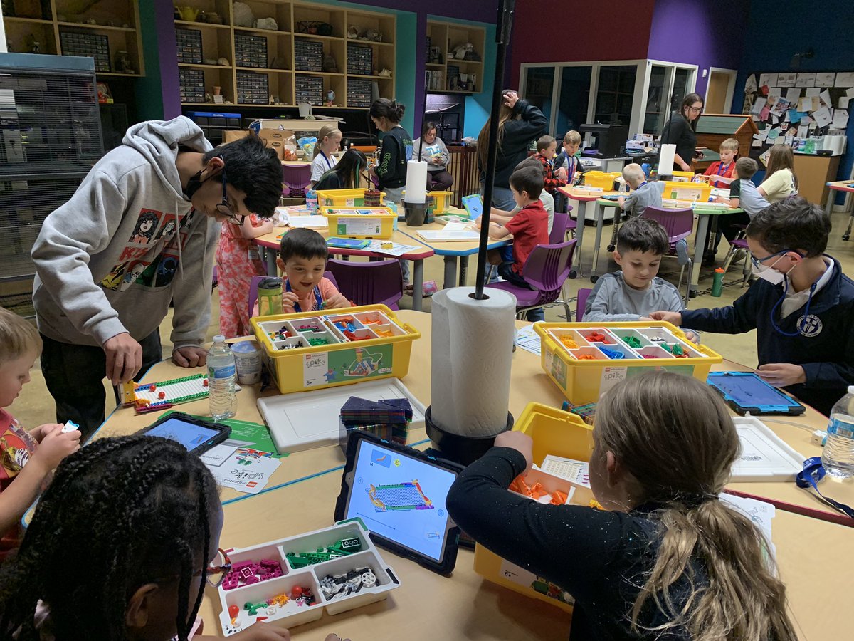 SamuraiRobotics's tweet image. Inspiring the next generation of engineers 🔩⚙️ @first_official_ #FIRST #ftcrobotics #ftc #robotics