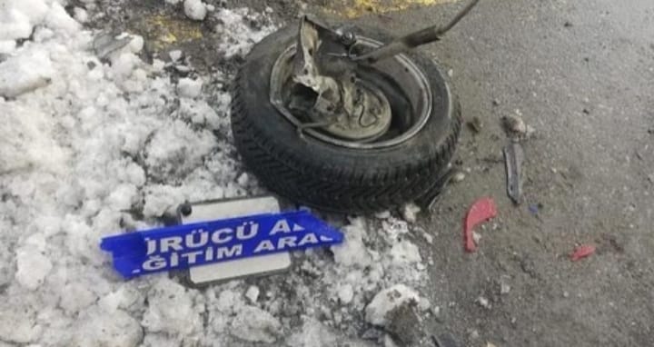 DecafDireksiyon's tweet photo. #ehliyetsınavındaölüm 

@tcicisleri @adalet_bakanlik @tcmeb @csgbakanligi @tcailesosyal @LeventYAZICl @abdullah_suslu @tcookgm
@iyilmaz53 https://t.co/6FC34EwU2X
