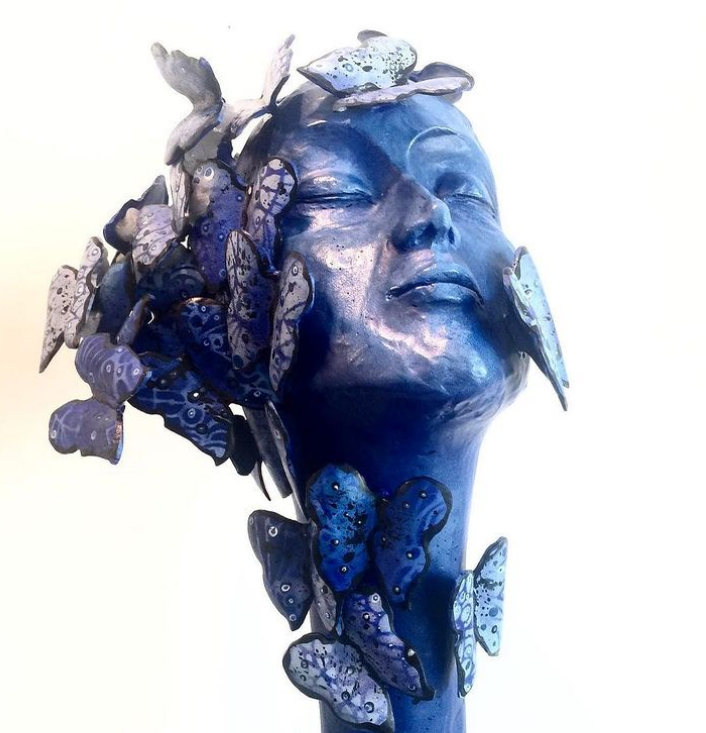CGArtsFestival's tweet photo. @arpino_ilariasculpturepainting passion for art and people fueled her love to travel and love abroad! 🌎 Make sure to check her out at booth 125 at #CGAF22 ⭐️ https://t.co/V0LPwtWNH4