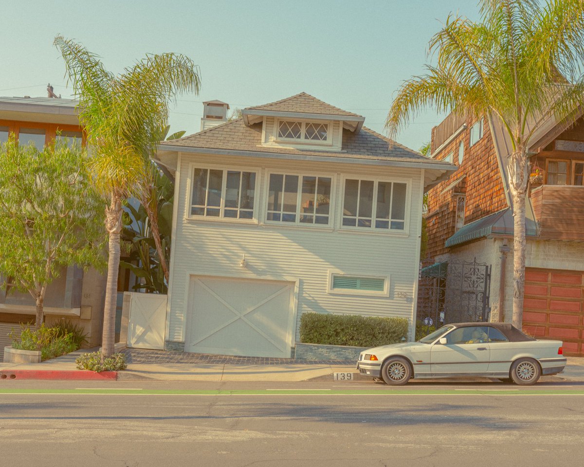 inthemeadow's tweet image. a walk around the neighborhood