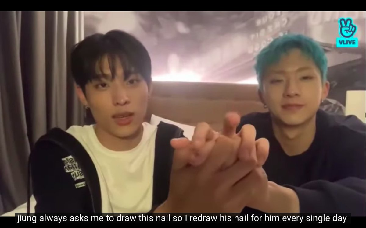 P1HBaby's tweet photo. "jiung always asks me to draw his nail so i redraw his nail for him every single day" 

they cute😭 https://t.co/KSxFFQhgF6
