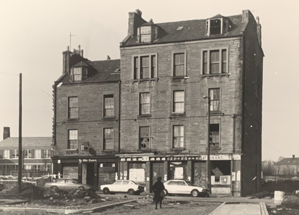 crispinreed's tweet photo. @DundeeArchives I took this picture of the Old Tav in the 2nd term of my 3rd year at the University of Dundee. Early 1983 just before it closed https://t.co/UzyLCaQuD7