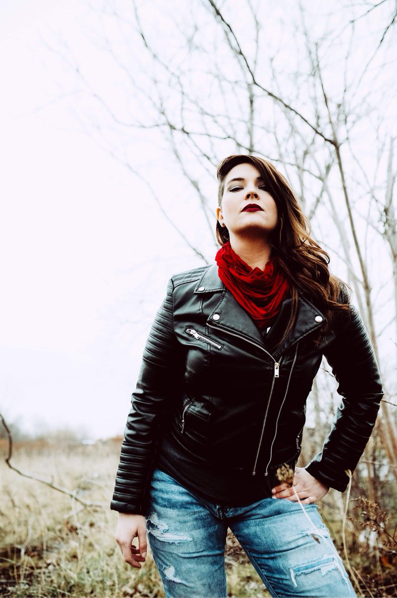 animatedhello's tweet photo. Oh, you'll regret doin' the devil dirty like that
Here There Be Monsters by Dark Skies hit Spotify today, check it out!
https://t.co/3cBOkY0pmE
Photo by Jessica Elizabeth
#goddess #xana #brunette #devil #dirty #regret #learherjacket #redscarf #rippedjeans #heatherdunham https://t.co/WfGkczyQHd