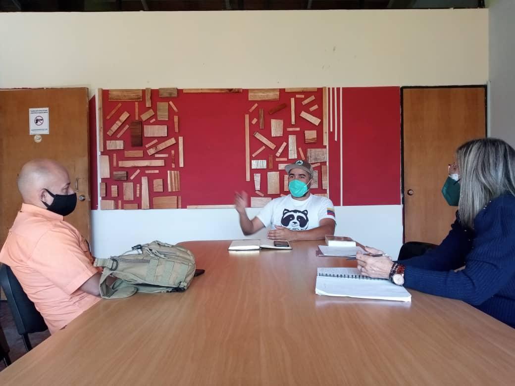 ToroBelisario's tweet photo. Sostuvimos el encuentro con la representación de #Ferisol donde en el marco del diálogo seguimos avanzando en nuestra defensa de la vida y la defensa del ambiente. Nuestra posición por una. #VenezuelaSinCorridasDeToros es firme la propuesta de unas #FeriasDelSol2022 distintas https://t.co/W0qyxwnQQh