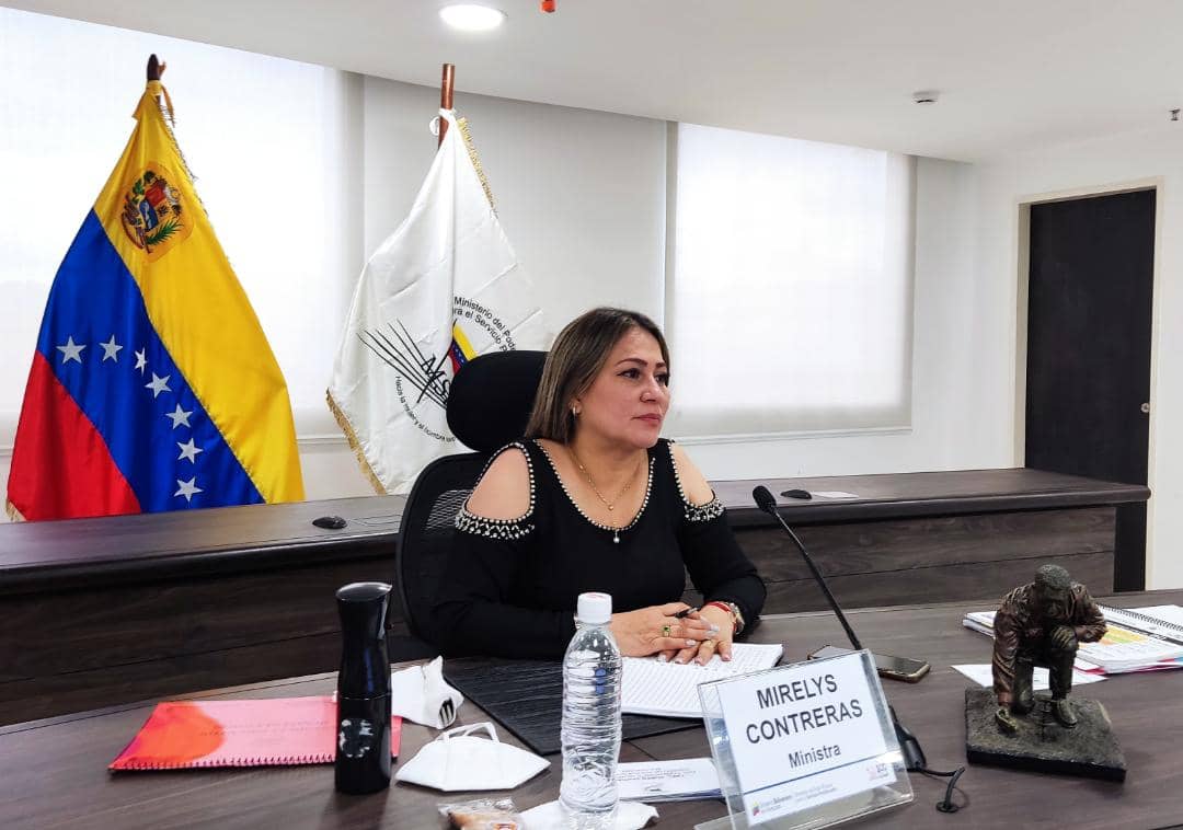 mirelct's tweet photo. #02Feb Junta de Seguridad en conjunto con la @gnbdevenezuela y @PNBVzla, estableciendo mecanismos estratégicos que permitan el fortalecimiento del sistema penitenciario en cuanto a la seguridad externa e interna de los establecimientos penitenciarios y los #DDHH #ChavezPorSiempre https://t.co/T11g6NPTJY