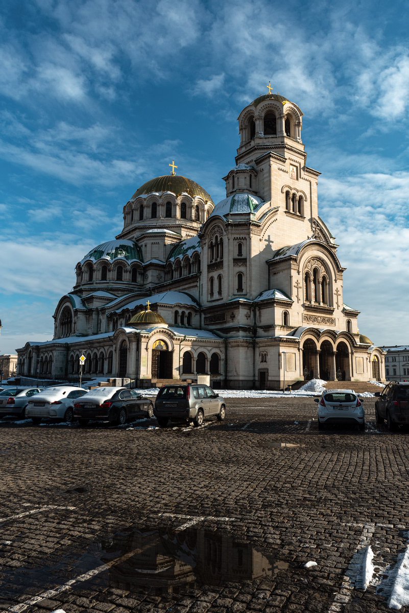 VB_Photography's tweet photo. Snowy Sofia today. I was expecting to be colder ☺️. I even didn’t have to use my gloves while I was shooting 📷 https://t.co/SaaEvwgXh3