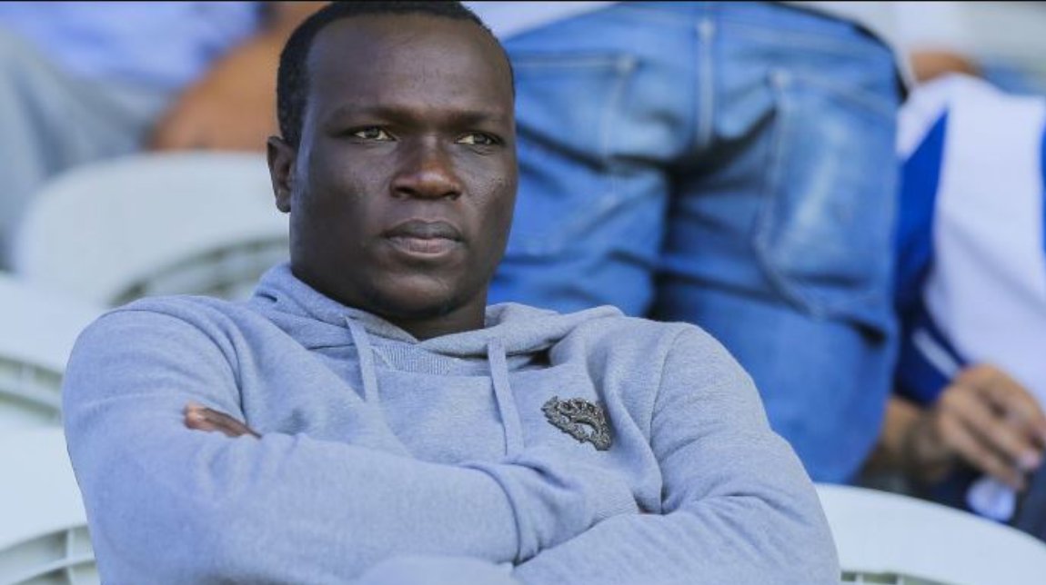 237online's tweet photo. Vincent Aboubakar, Capitaine de l’équipe nationale de football du Cameroun : "Honnêtement, Mohamed Salah ne m'impressionne pas beaucoup !"
#CAN2021 
#Lions https://t.co/xVq5W1cCKP
