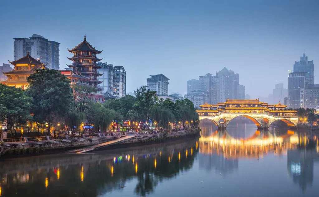Chengdu offers one of the nicest environments to live in China with brilliant weather and an urban plan which promises to keep the place a “city within a park” rather than creating parks in the city! 

Read more here: buff.ly/3giNRDZ

#makeitpossible #JourneyHeroApp