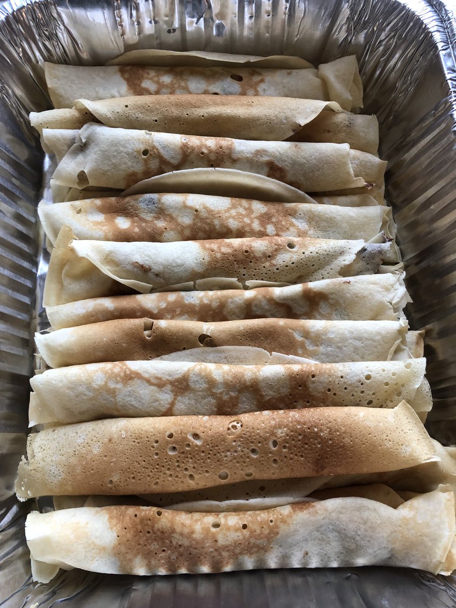 Happy crêpe day, VHS swim team. Enjoy your early practice and this good luck treat! 🥞 🇫🇷 #Chandeleur #SnowDay