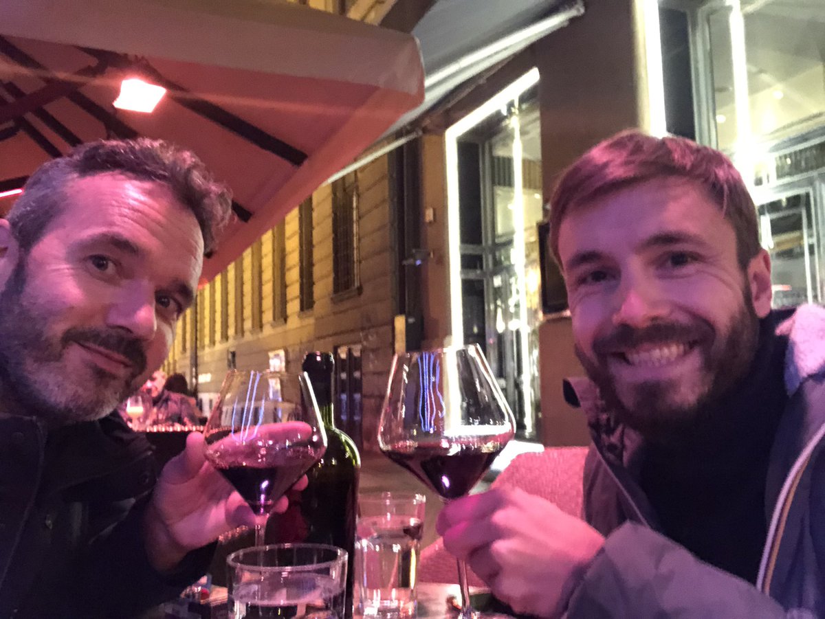 Gros big up à mon ami <a href="/AlexandreVau/">Alexandre Vau</a> 👏👏 Que de bons souvenirs partagés avec toi, la <a href="/ChampionsLeague/">UEFA Champions League</a>, l’<a href="/equipedefrance/">Equipe de France ⭐⭐</a>, les déplacements aux 4 coins de l’Europe... notamment, les supporters de Budapest 😉 un vrai p’tit couple 😅 @bleuoccitanie a de la chance de te récupérer