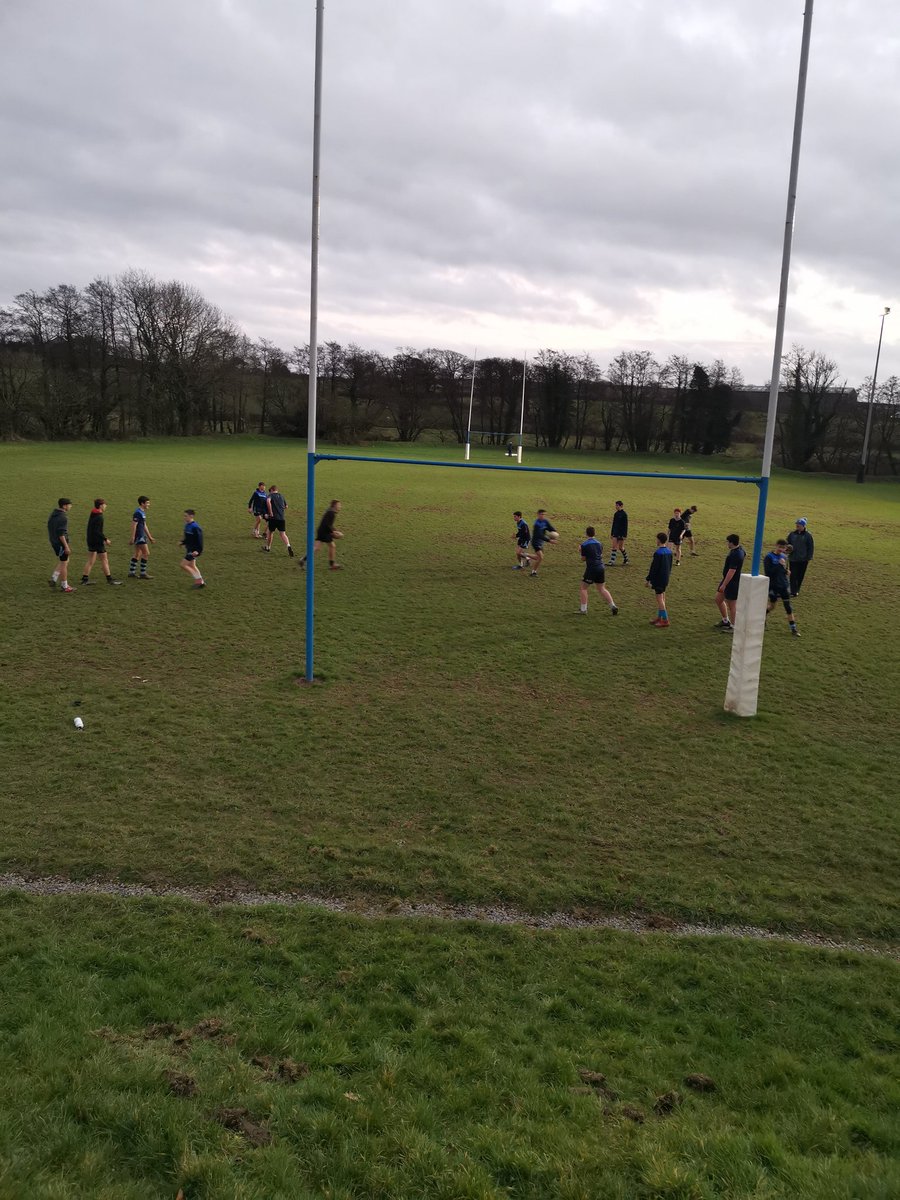 N_setaro's tweet photo. Great check in with clubs tonight! St clears 14s getting put through their paces! Taf Valley Tigers 13s 15s and 18s out in their numbers! Great to see them out and expressing themselves @taf_tigers @WhitlandLadies @stclearsrfc_XV https://t.co/Od9coJs4tW