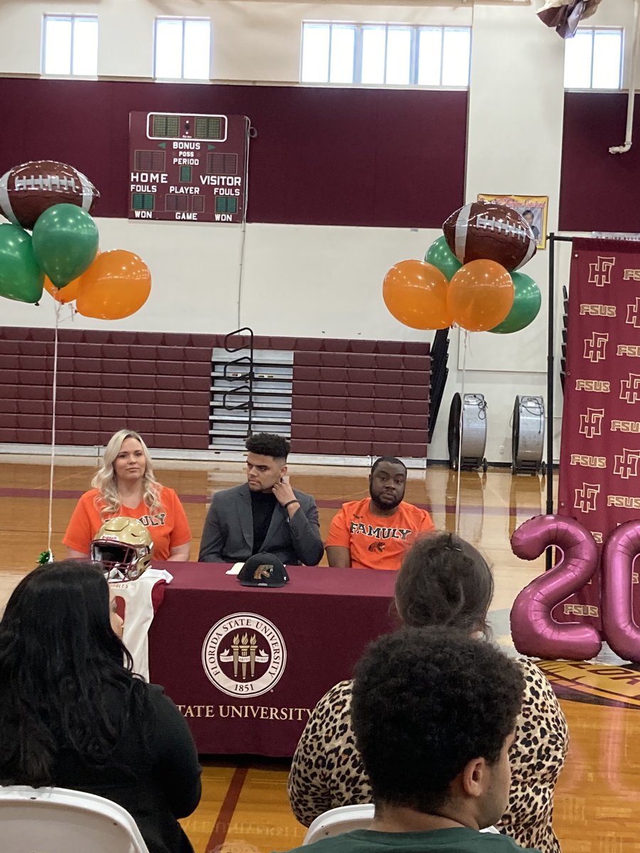 683khelms's tweet photo. Congratulations to ⁦@KjColston⁩ (Fort Valley St) and ⁦@JordanGilley2⁩ (FAMU) on continuing your academic and athletic careers at the next level. ⁦@FSUS_Athletics⁩ ⁦@FloridaHighFB⁩ https://t.co/5dGJBsARVq