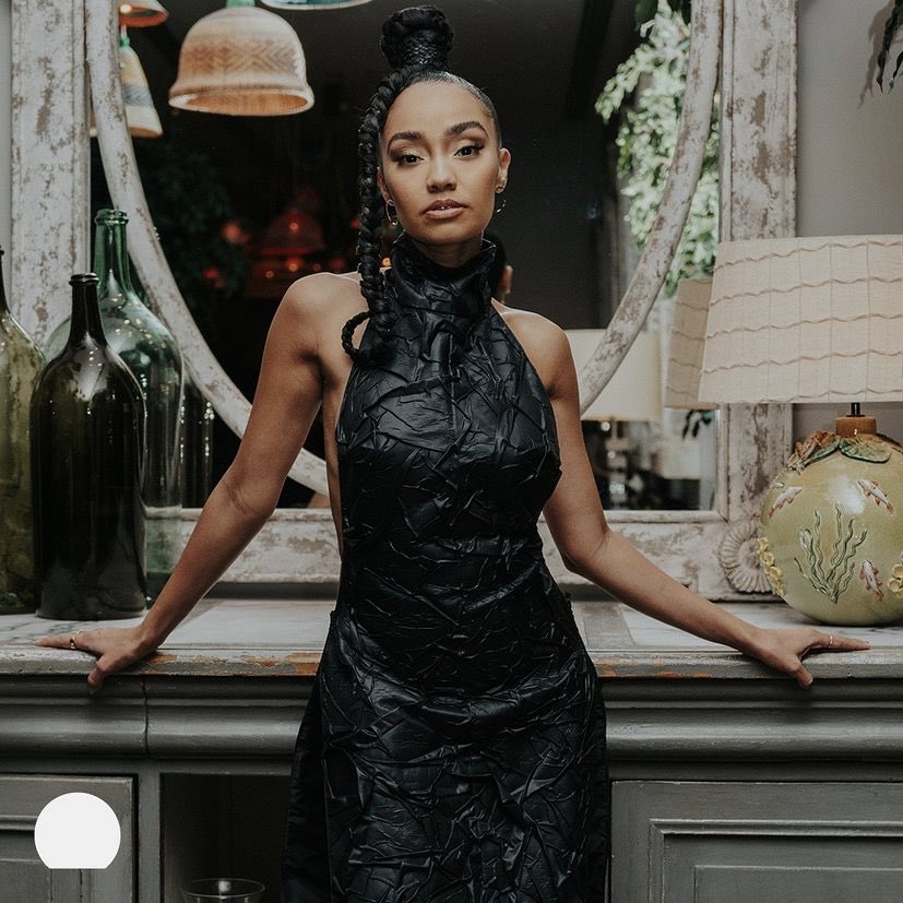 _LifeWithLM's tweet image. Leigh-Anne Pinnock is now signed to @warnerrecordsuk! 🖤💿