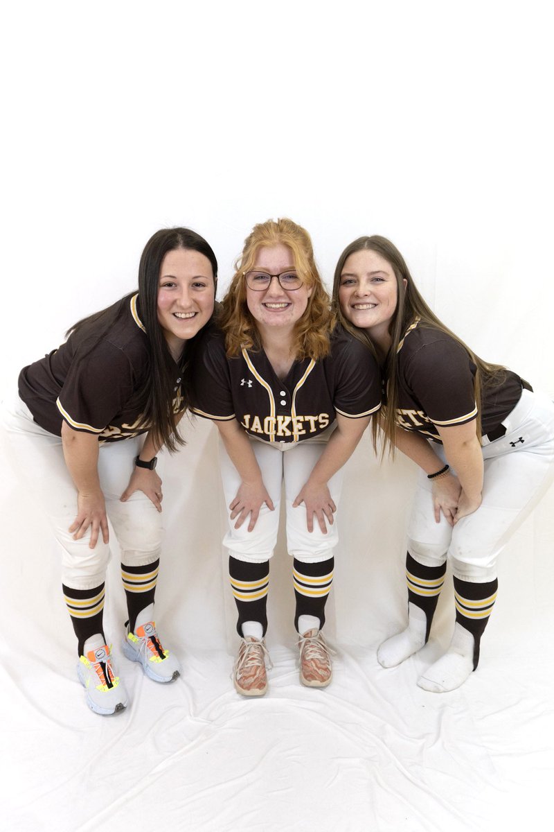 BW Softball tweet media