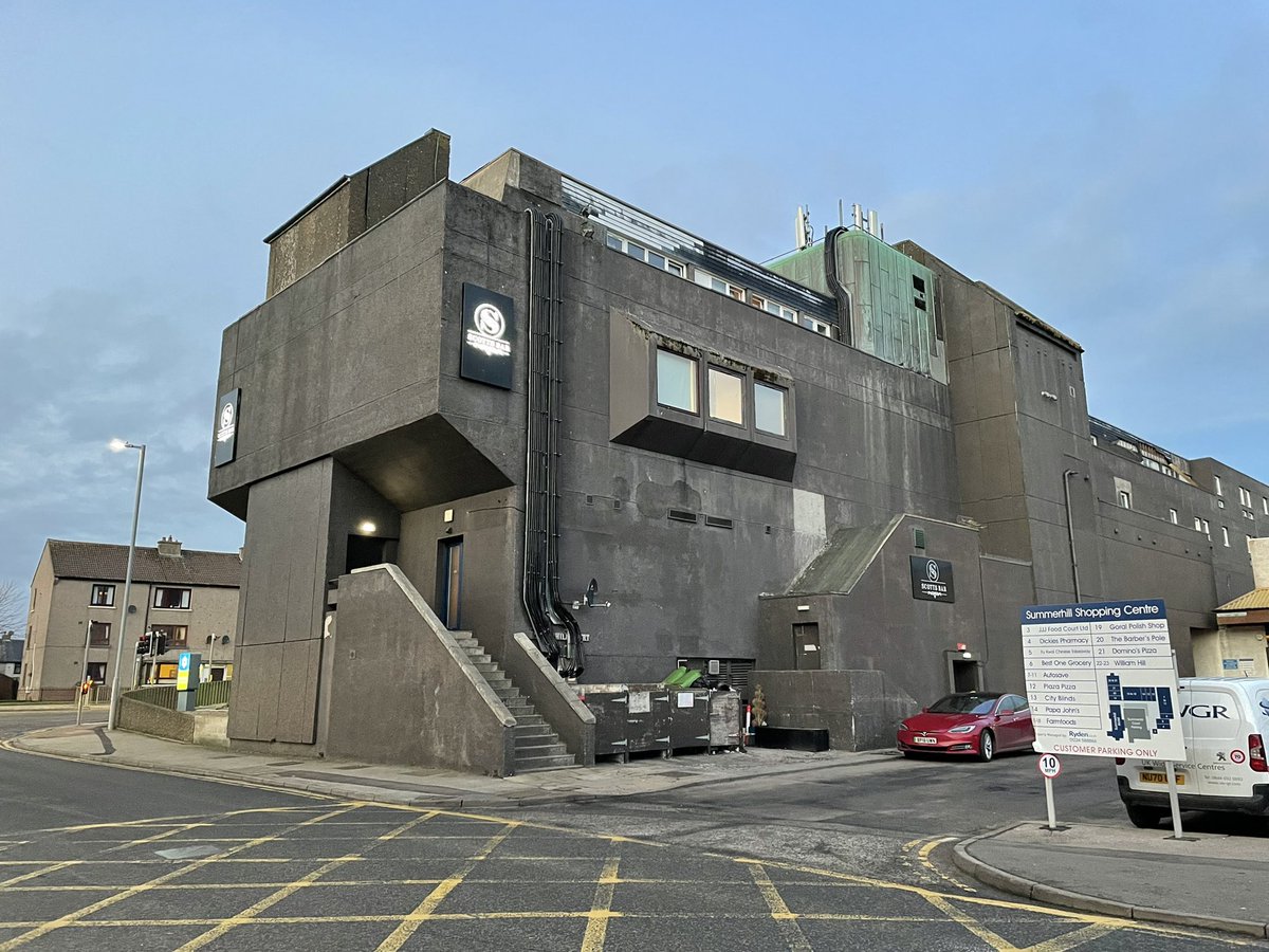flaneurUK's tweet photo. Probably the most brutalist hotel I’ve ever seen in the U.K.: the Best Western Summerhill hotel in Aberdeen, opened in 1965 as the Lang Stracht Hotel. #brutalsim https://t.co/KpZJIKIZEZ