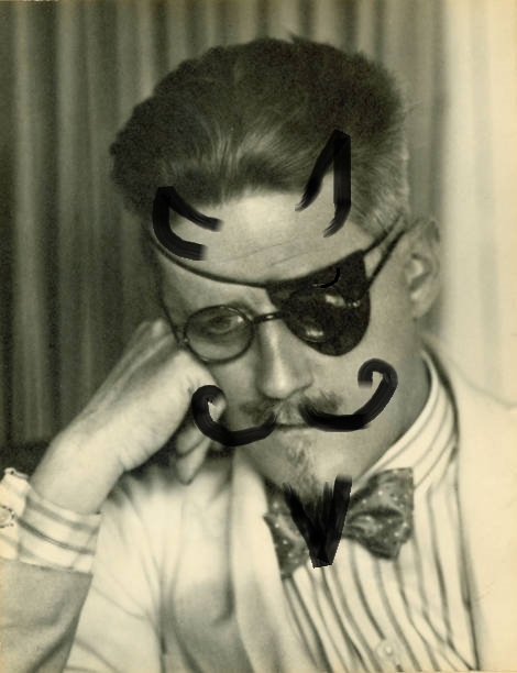 anaclavel99's tweet photo. Hoy todos los escritores estamos de fiesta por el Ulysses. ¡Felices 100 años a una de las obras que más vértigo y renovación han dado a la literatura!
Larga vida, sir Joyce.
(La foto se titula: L.H.O.O.Q. II y es un homenaje lúdico también a Marcel Duchamp.) https://t.co/UeISp8Kzcg