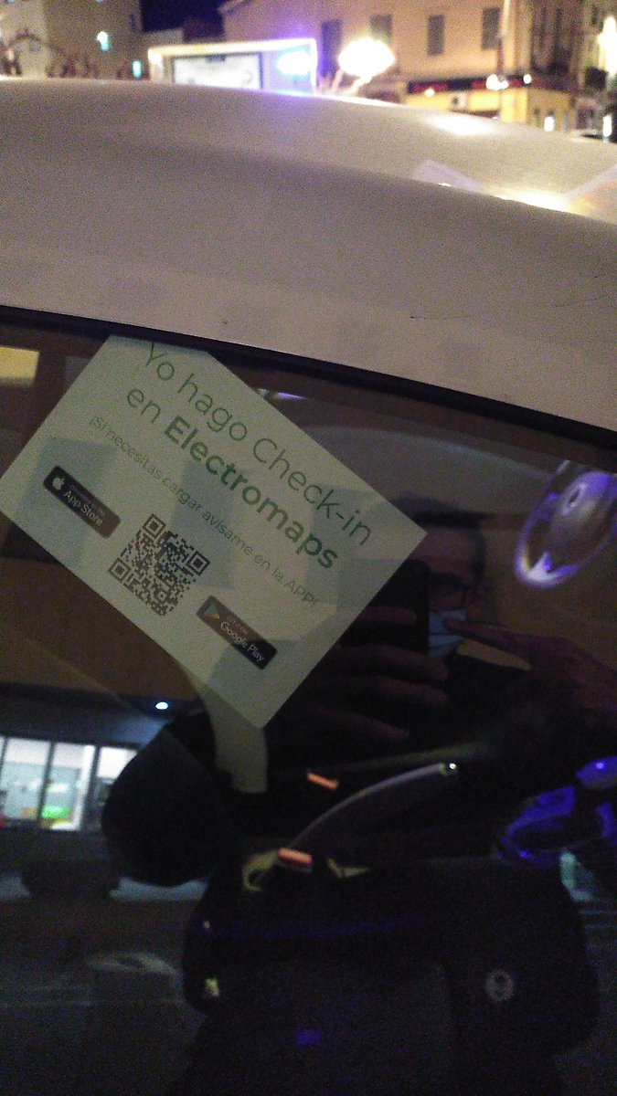 SebasFC's tweet photo. Al llegar a casa dejo el coche cargando cada 3 días. En una hora y 45 lo recojo y tengo para otros tres días. 4 si voy por Nacional.
Haciendo #Checkin en @electromaps https://t.co/VOZTNwCVuj