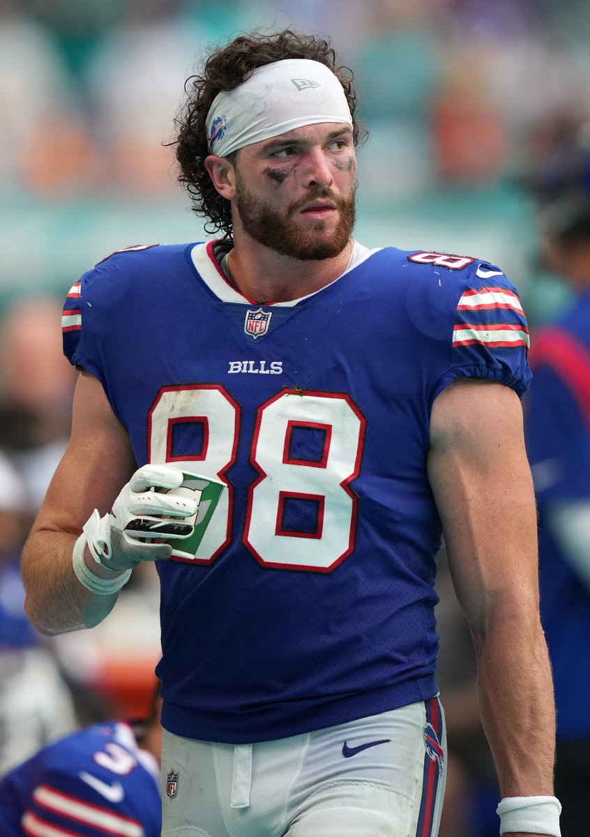 PFF_Fantasy's tweet photo. Only TEs with 10+ TDs this season (including playoffs)

♨️ Travis Kelce - 12
♨️ Dawson Knox - 11 https://t.co/TD1ydIu1Ys