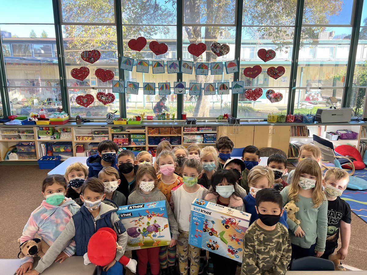 MsAngelaRiley's tweet photo. We ❤️the new toys our #pennpta bought us for #GSPD2022!  Thank you PTA!!! @pennpanthers https://t.co/uGcc5XY2u9