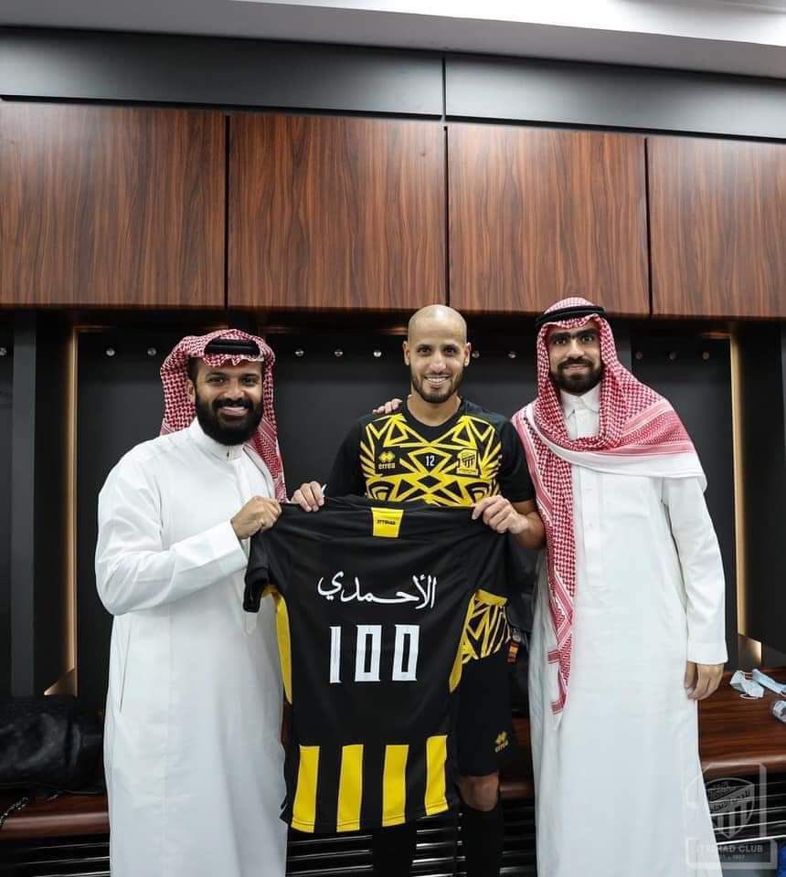 كريم العطاء يغادرنا اليوم جسداً ولكنه باقٍ بيننا روحاً، وقد ترك أثراً كبيراً في نفوس كل من عمل معه داخل وخارج نادي الاتحاد، هي ليست النهاية بلا شك فأنا على ثقة بأنه سيعود أقوى، ويكمل تاريخاً سطره بمدادٍ من ذهب. 
#شكرا_كريم_الاحمدي