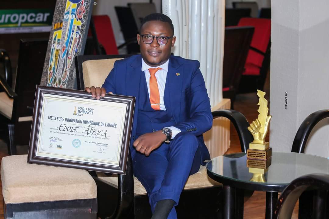 <a href="/edoleafrica/">Edole Africa Group</a> a un potentiel énorme et représente une valeur sûre pour le secteur #BTP au #Togo. Le prix <a href="/TogoTopImpact/">Togo Top Impact</a> vient renforcer l'élan de <a href="/KodjoOTOU/">Kodjo Aïd OTOU✨🇹🇬</a> et sa team. Heureux de soutenir l'initiative d'impact. Une belle révolution en marche. Go! Go!💪🏾

#TgTwittos #Africa