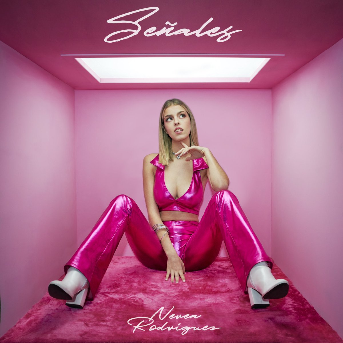 nerearoficial's tweet photo. Estoy muy contenta porque el 9 de Febrero sale mi nuevo single SEÑALES 💖 
Me muero de ganas de que sea vuestra!!!!

Gracias a todas las personas que la han hecho posible✨ https://t.co/uGNKl2nLRs