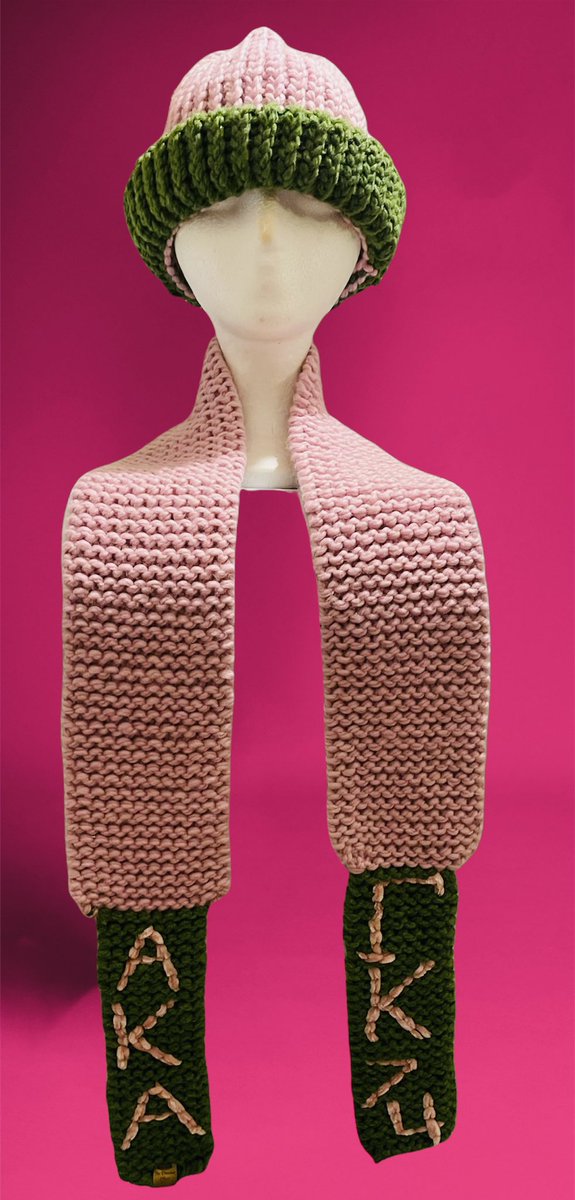crocheteffect's tweet photo. @WhoopiGoldberg While everyone’s arguing, check out these custom throws, beanies &amp; scarves from @crocheteffect …. https://t.co/IqbrsBepKU