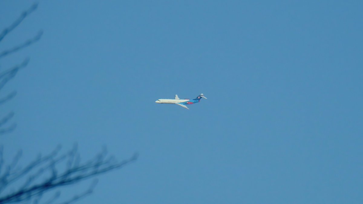 EHSBspotter's tweet photo. Slovak Government Flight Service Fokker 100 reg. ๐ธ๐ฐOM-BYC spotted approaching ๐ณ๐ฑAmsterdam Schiphol this morning.
#SSG006 @NLspot๐ณ๐ฑ https://t.co/OcvBp7zJom