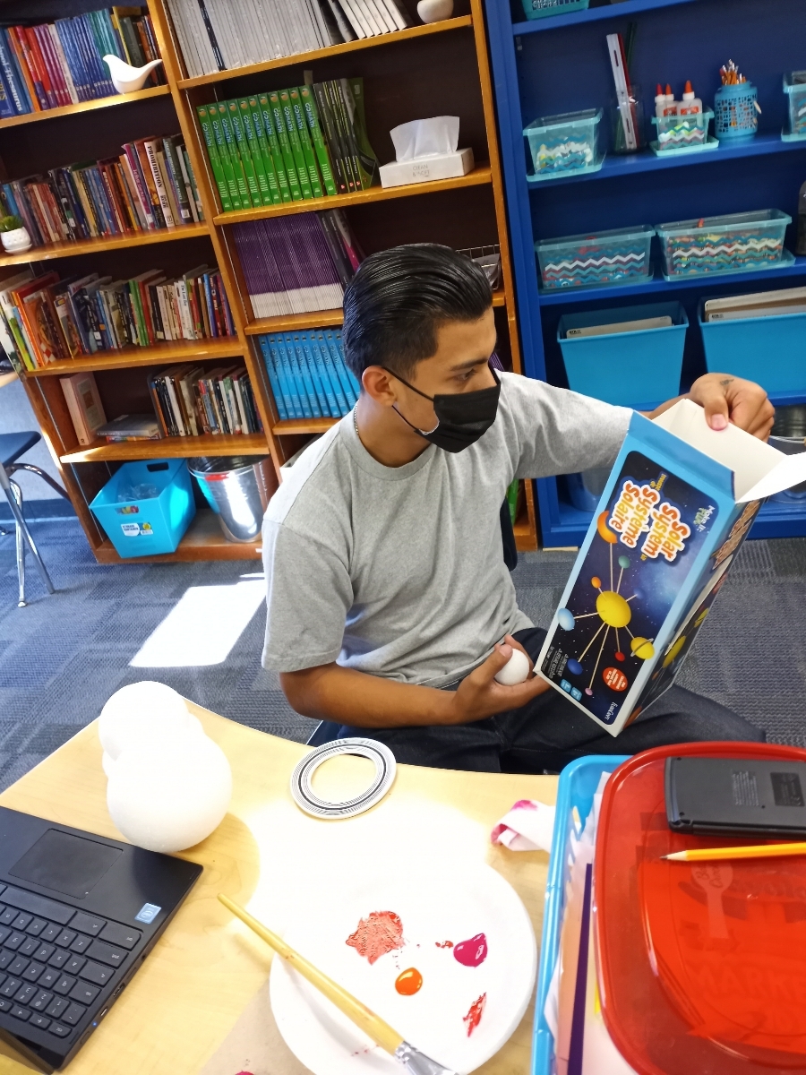 HawksWashington's tweet photo. What a better way to learn about the "Solar System"! Our middle school class enjoying a hands on project in science! @HawksWashington https://t.co/3WyevmrQWF